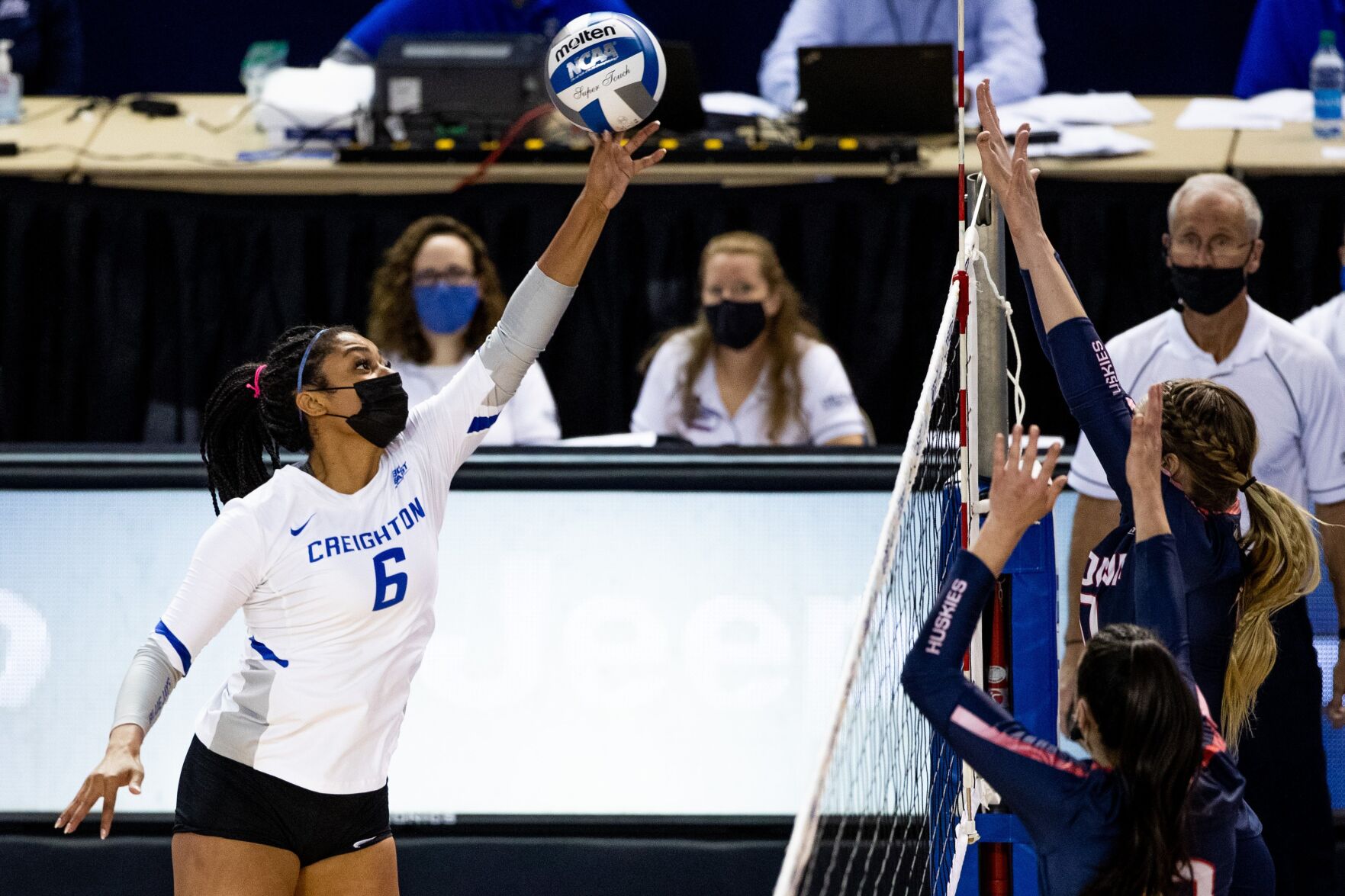 040321-owh-spo-cuvolley-ar19